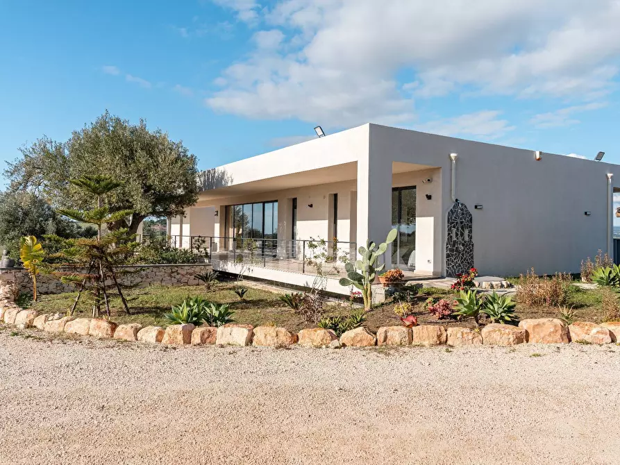 Immagine 9 di Villa in vendita  in sp11 a Noto