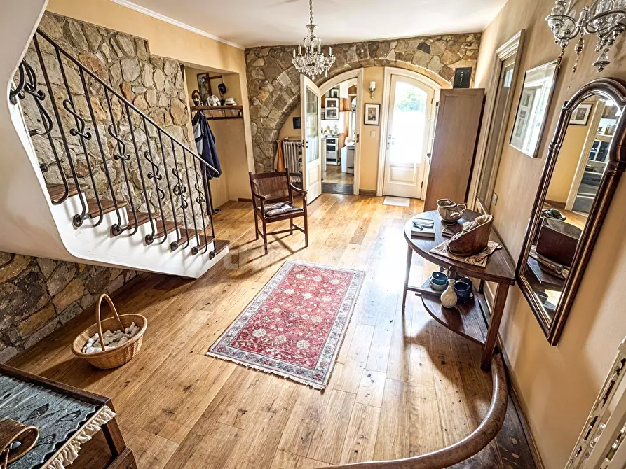 Immagine 10 di Villa in vendita  in Via Pergusa a Enna