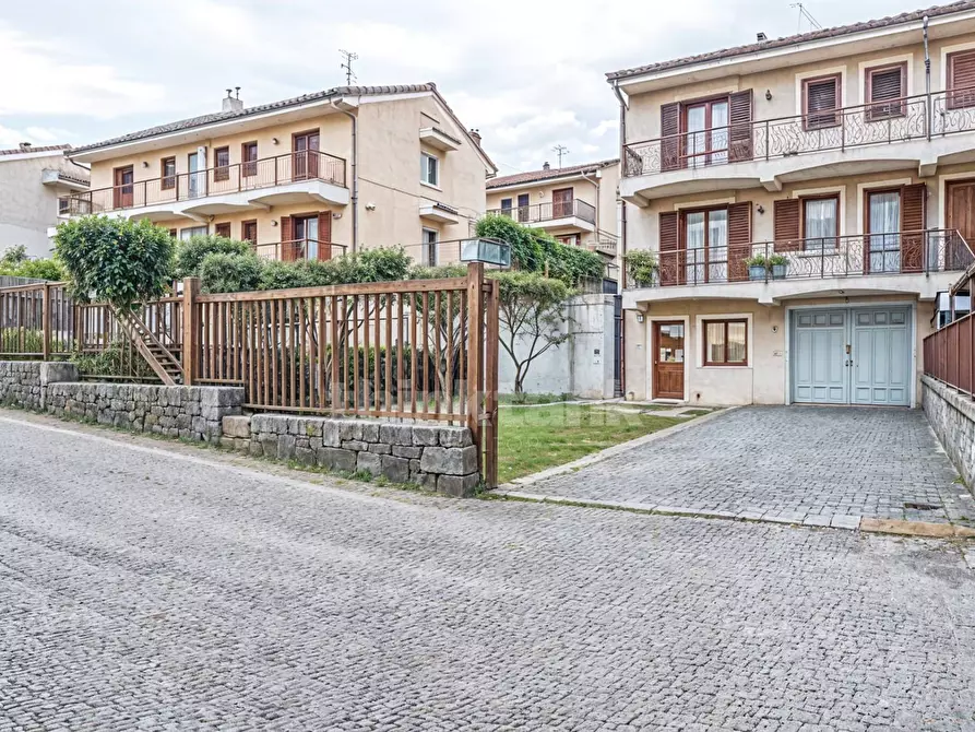 Immagine 3 di Villetta a schiera in vendita  in via Provinciale a Santa Venerina