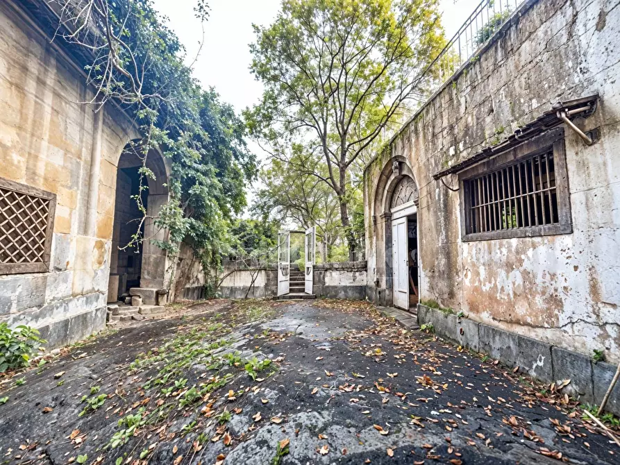 Immagine 5 di Palazzo in vendita  in via etnea a Mascalucia