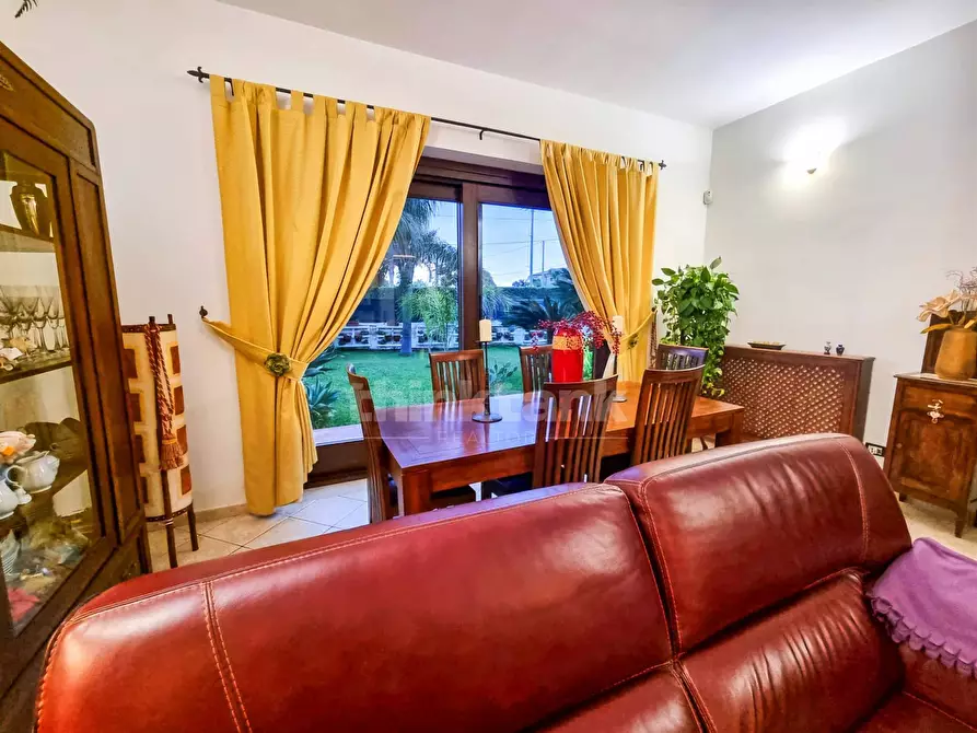 Immagine 10 di Villa in vendita  in via delle muse a Siracusa