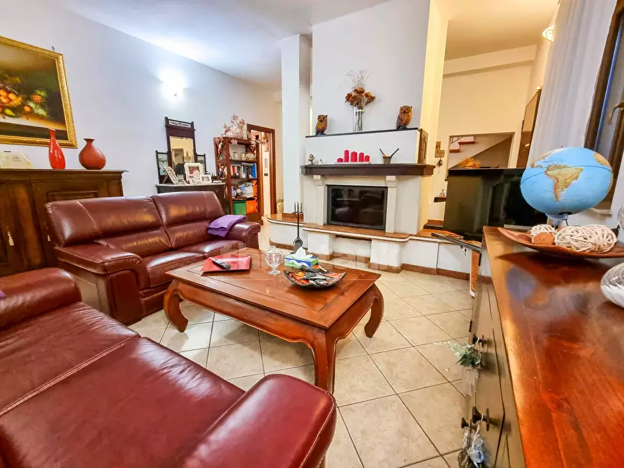 Immagine 12 di Villa in vendita  in via delle muse a Siracusa