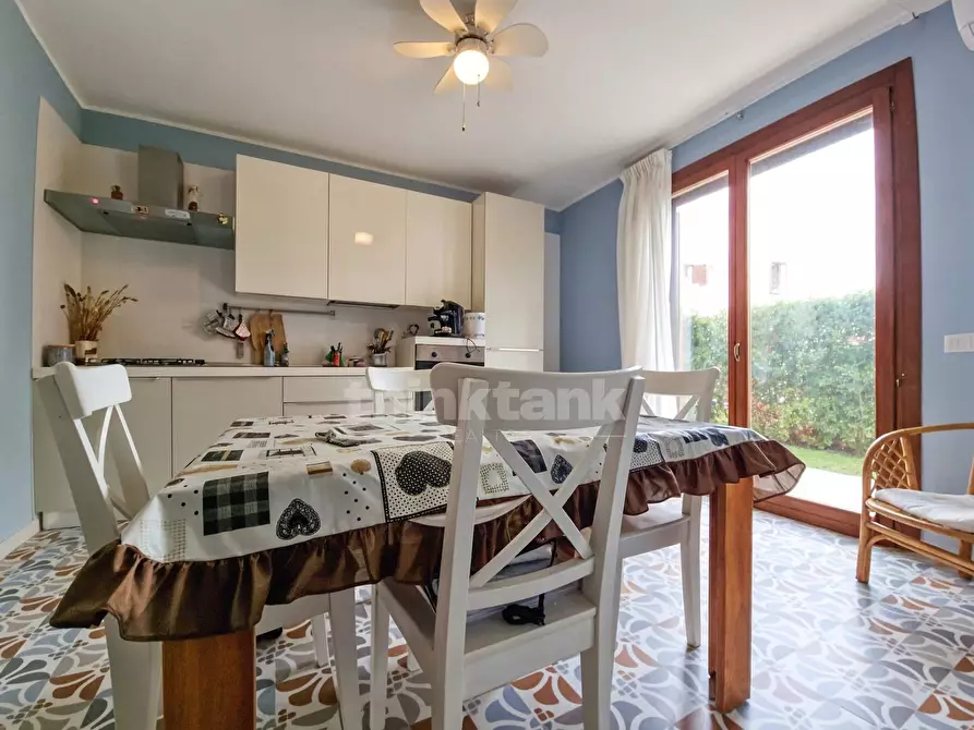 Immagine 19 di Villa in vendita  in Via del pellicano a Siracusa