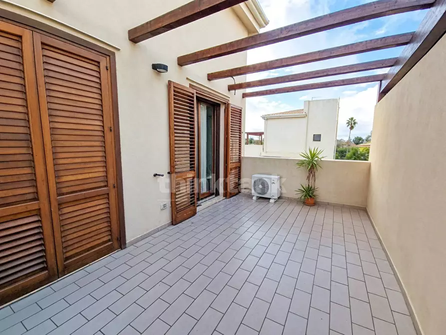 Immagine 30 di Villa in vendita  in Via del pellicano a Siracusa