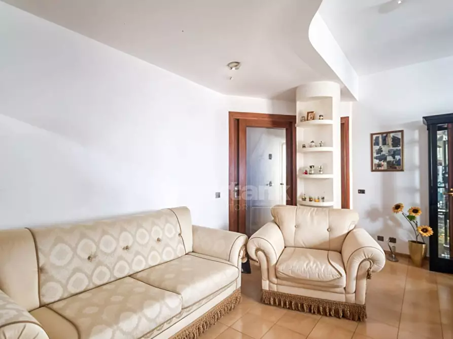 Immagine 2 di Appartamento in vendita  in via Rosario Cascino a Modica