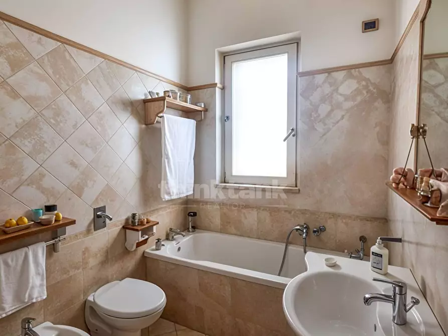 Immagine 11 di Appartamento in vendita  in via Rosario Cascino a Modica