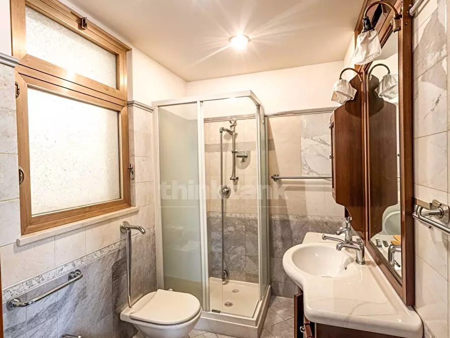 Immagine 11 di Appartamento in vendita  in via Carlo Papa a Modica