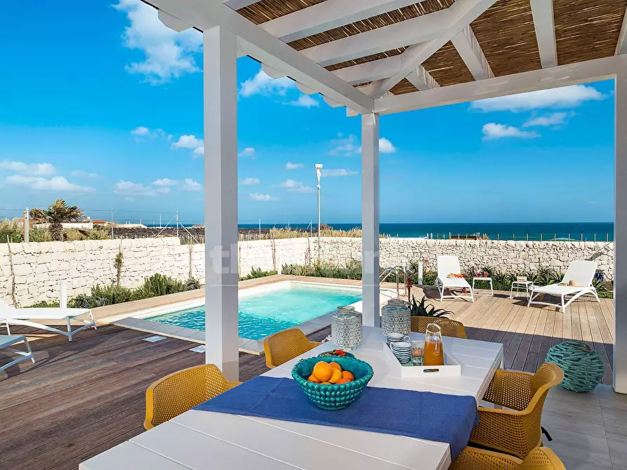 Immagine 2 di Villa in vendita  in contrada reitani a Noto