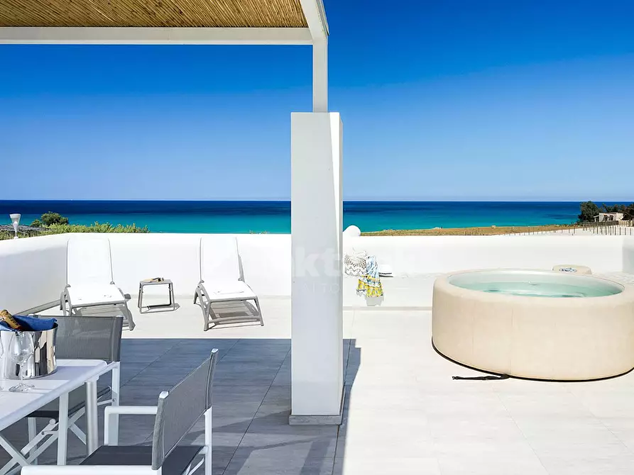 Immagine 9 di Villa in vendita  in contrada reitani a Noto