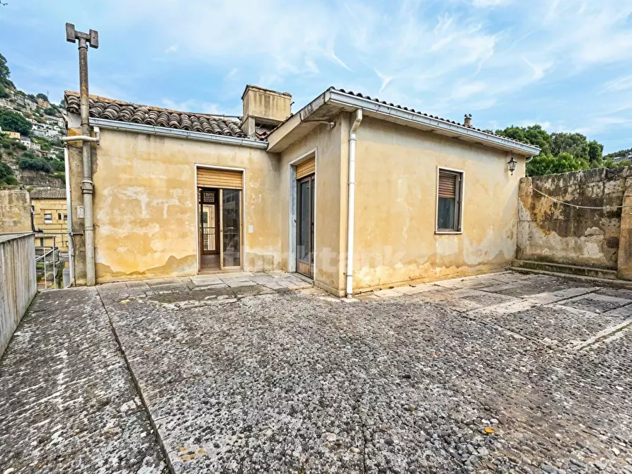 Immagine 2 di Villa in vendita  in Via Marcello Nuovo a Modica