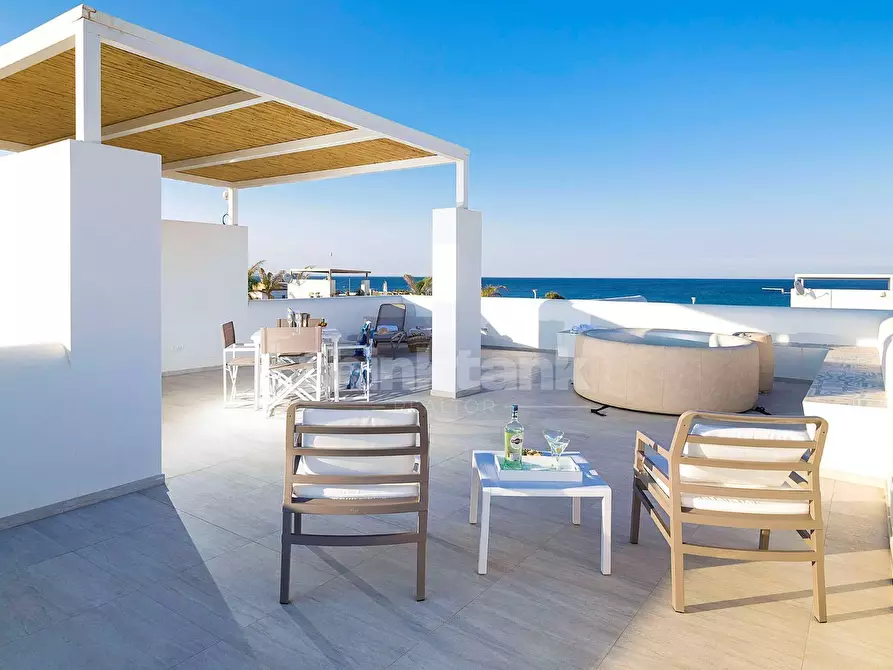 Immagine 1 di Villa in vendita  in contrada reitani a Noto