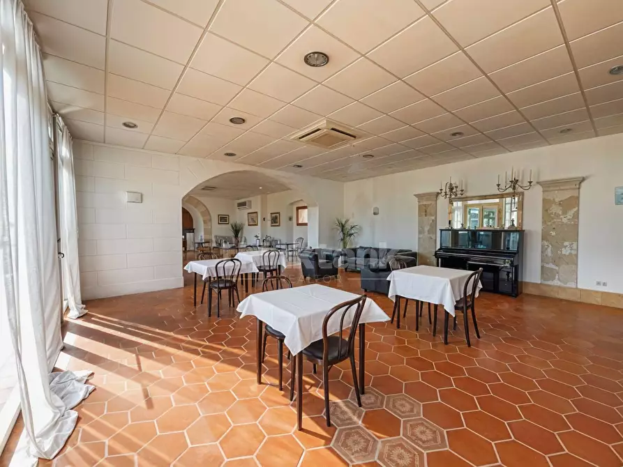 Immagine 12 di Villa in vendita  in via isola a Siracusa