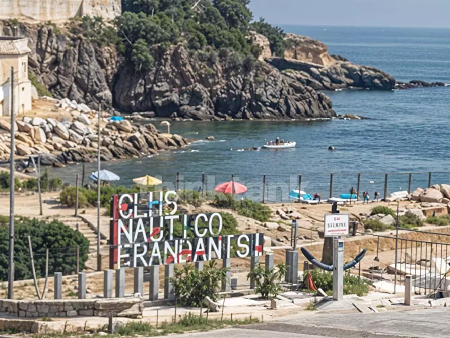 Immagine 1 di Villa in vendita  in baia del silenzio a Augusta
