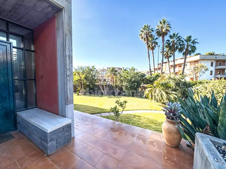 Immagine 19 di Villetta a schiera in vendita  in piazza tivoli a Tremestieri Etneo