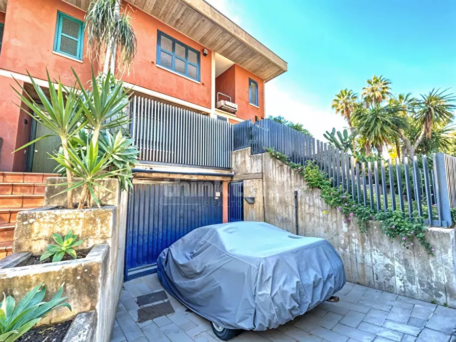 Immagine 27 di Villetta a schiera in vendita  in piazza tivoli a Tremestieri Etneo