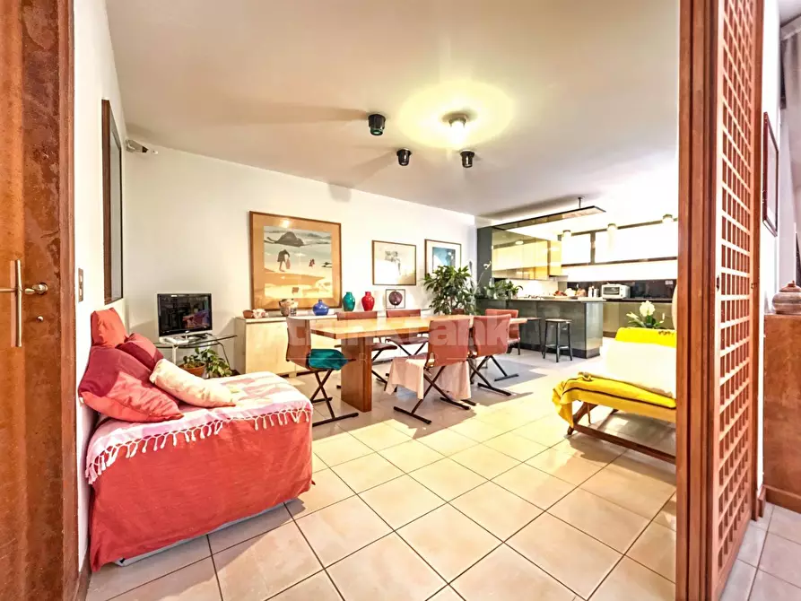 Immagine 10 di Villetta a schiera in vendita  in piazza tivoli a Tremestieri Etneo