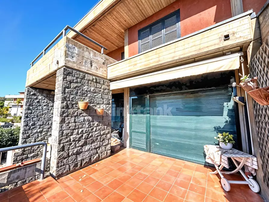 Immagine 26 di Villetta a schiera in vendita  in piazza tivoli a Tremestieri Etneo