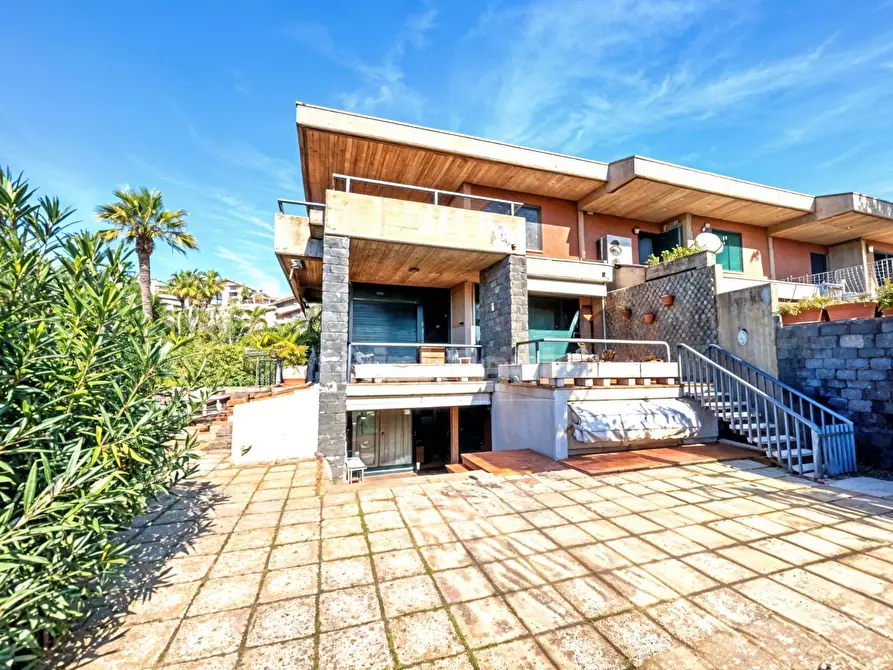 Immagine 4 di Villetta a schiera in vendita  in piazza tivoli a Tremestieri Etneo