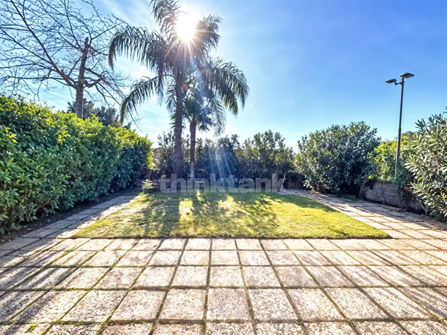 Immagine 22 di Villetta a schiera in vendita  in piazza tivoli a Tremestieri Etneo