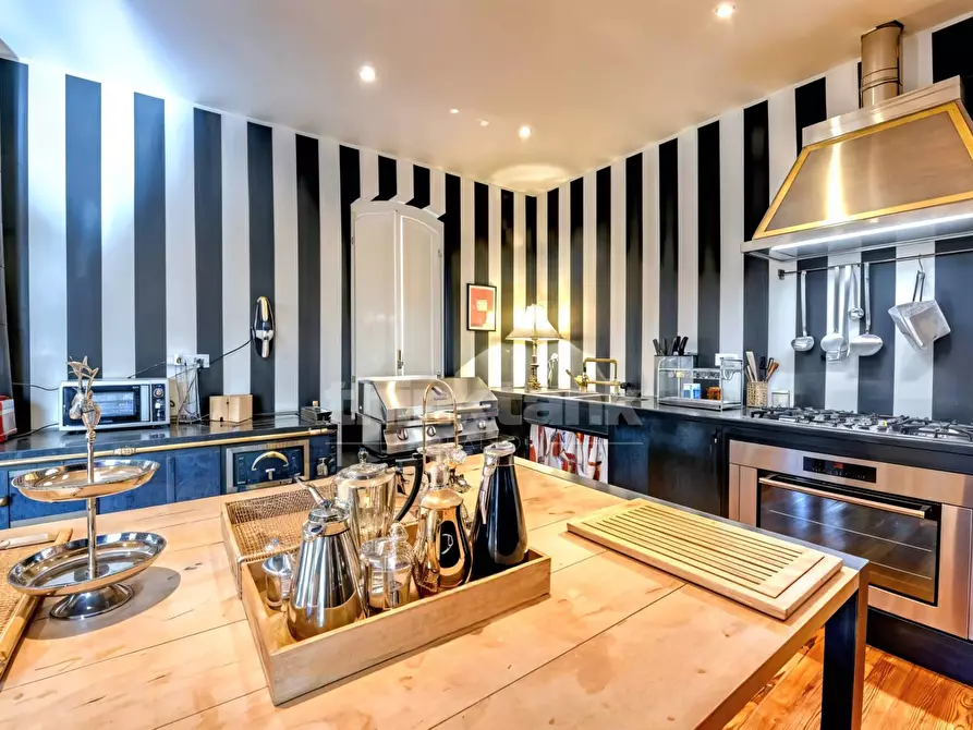 Immagine 17 di Villa in vendita  in Via Giacomo Scalini a Brunate