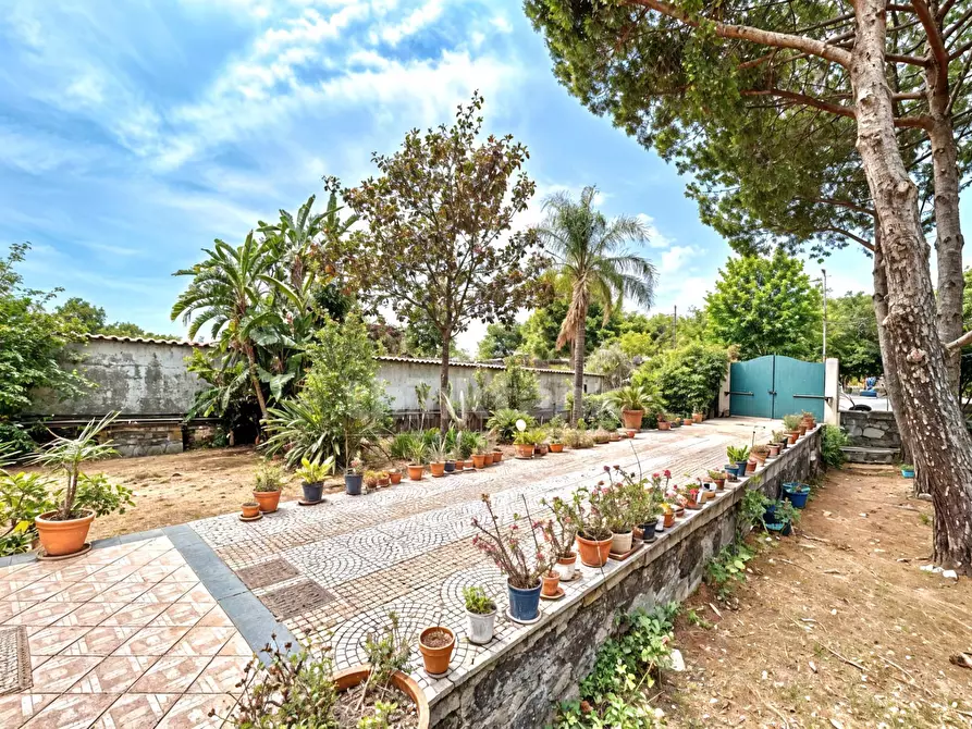 Immagine 22 di Villa in vendita  in via vecchiuzzi a Aci Bonaccorsi