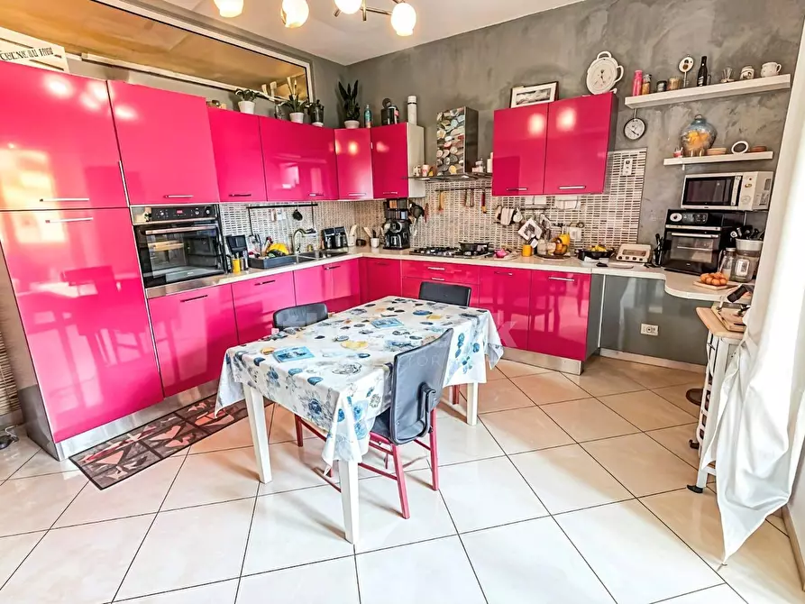 Immagine 2 di Appartamento in vendita  in Via Gramsci a Riposto