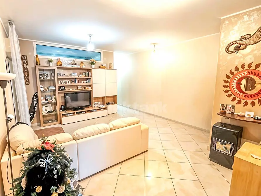 Immagine 1 di Appartamento in vendita  in Via Gramsci a Riposto