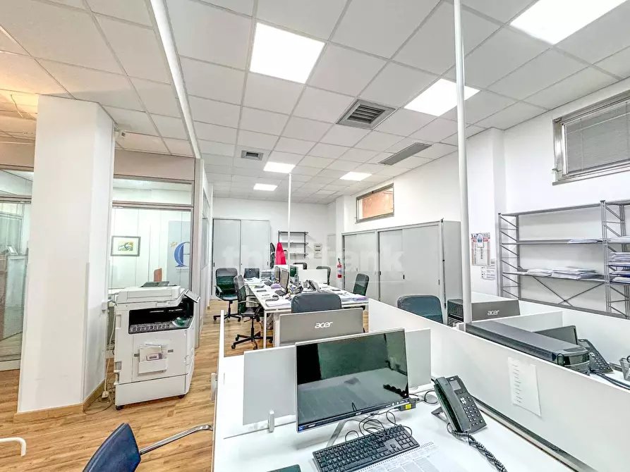 Immagine 8 di Locale commerciale in vendita  in Via senatore di Giovanni a Siracusa