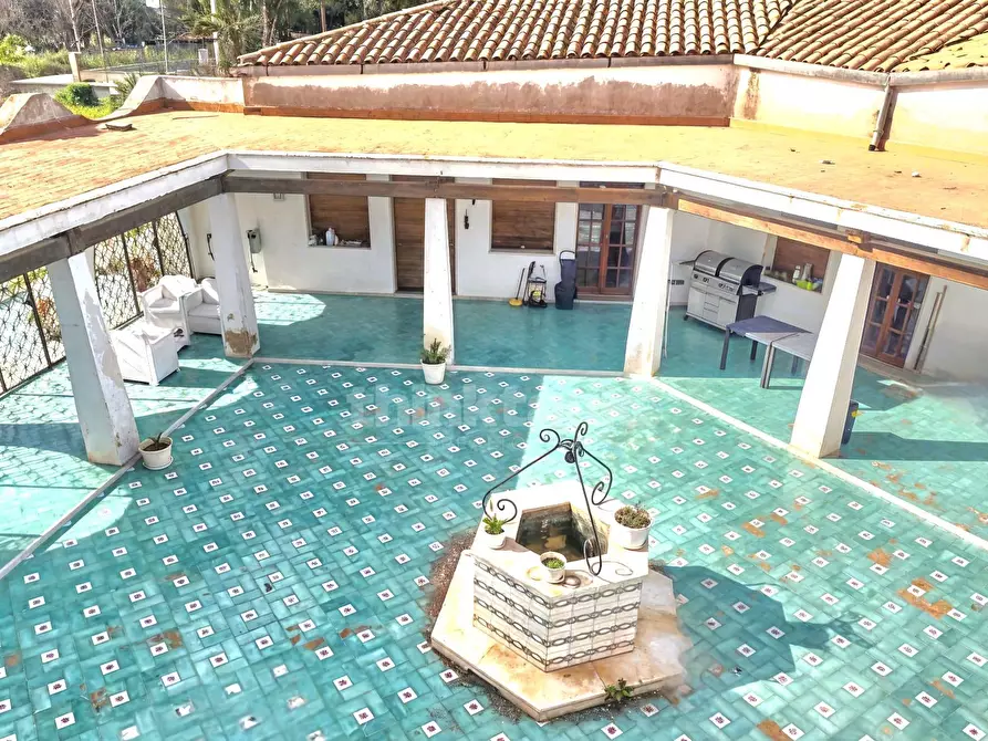 Immagine 6 di Villa in vendita  in Viale Epipoli a Siracusa