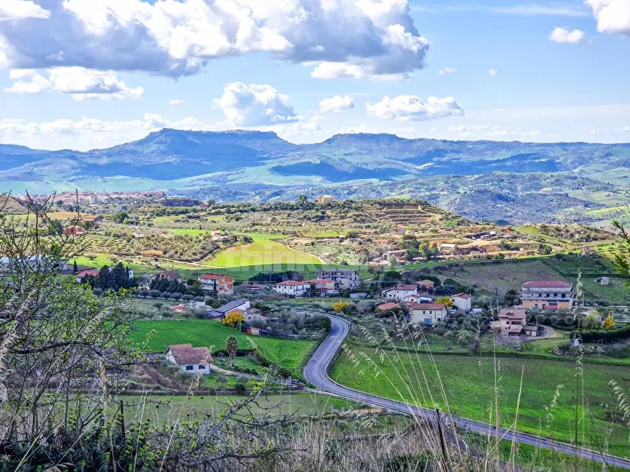 Immagine 21 di Rustico / casale in vendita  in contrada pacinosi a Nissoria