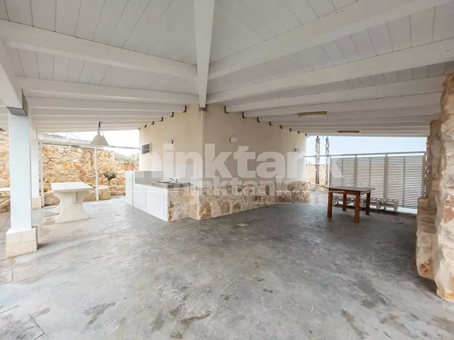 Immagine 25 di Villa in vendita  in Via delle Viole a Ispica