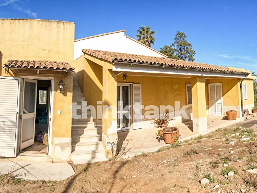 Immagine 3 di Villa in vendita  in via Paolo Borsellino a Augusta