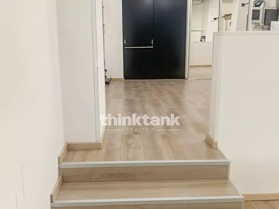 Immagine 4 di Locale commerciale in vendita  in via nizzeti a Tremestieri Etneo