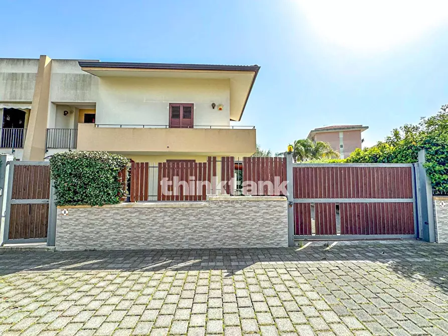 Immagine 2 di Villa in vendita  in Via pippo fava a Siracusa