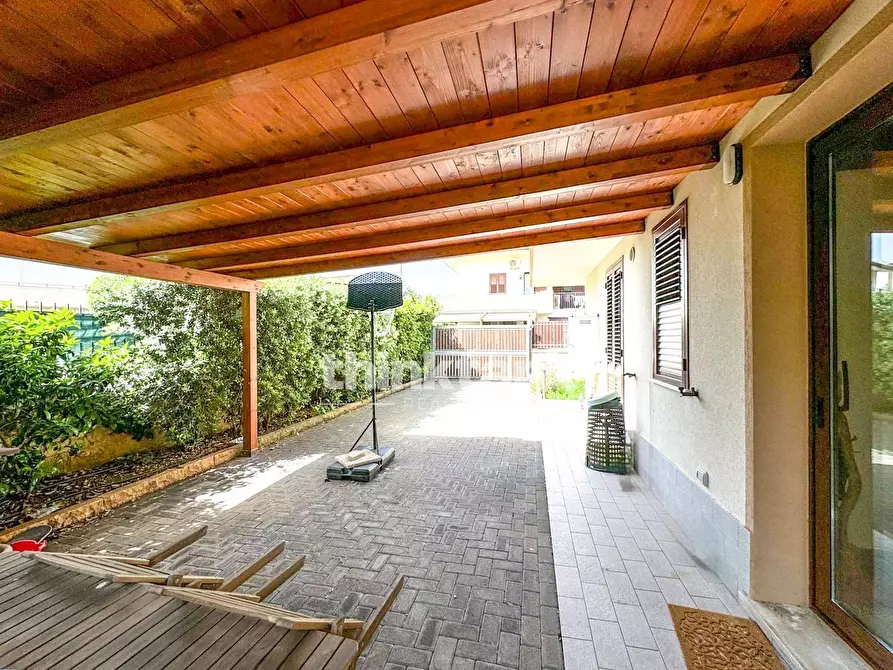 Immagine 4 di Villa in vendita  in Via pippo fava a Siracusa