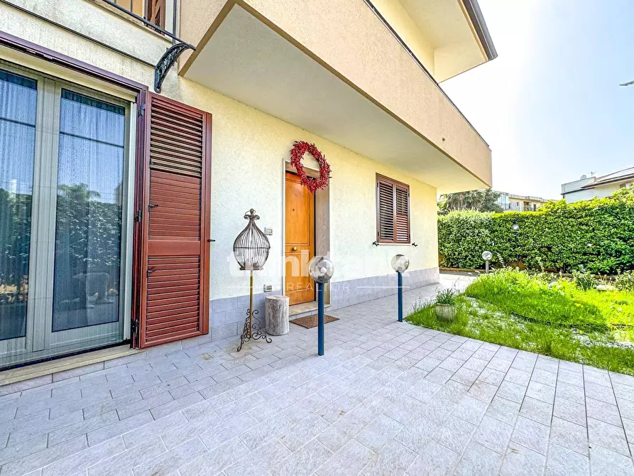 Immagine 7 di Villa in vendita  in Via pippo fava a Siracusa