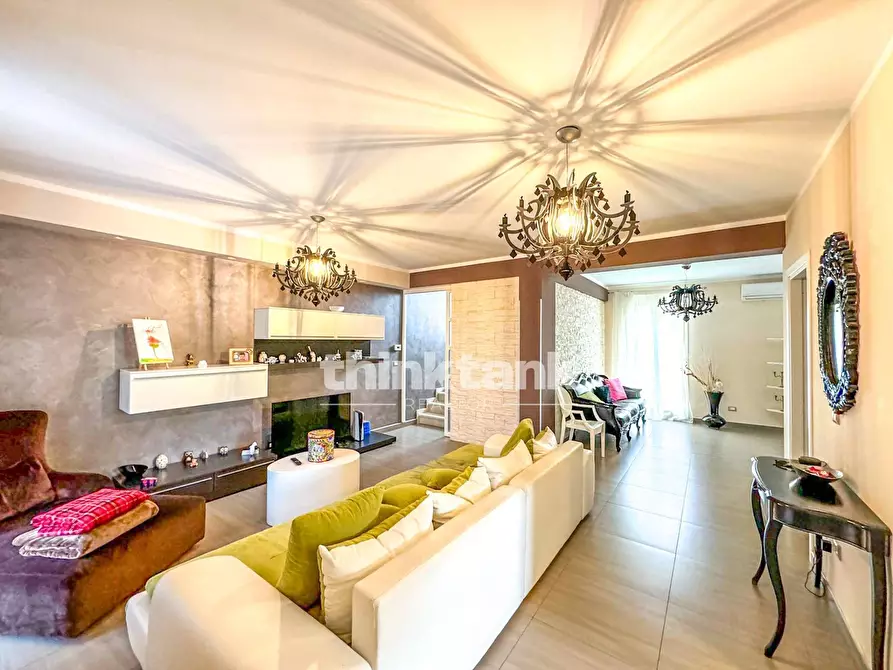 Immagine 11 di Villa in vendita  in Via pippo fava a Siracusa