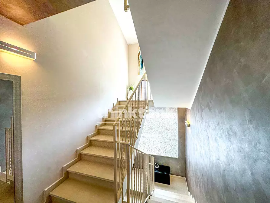 Immagine 25 di Villa in vendita  in Via pippo fava a Siracusa