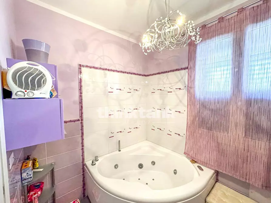 Immagine 26 di Villa in vendita  in Via pippo fava a Siracusa