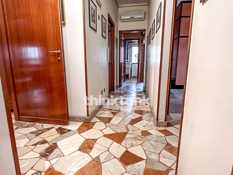 Immagine 3 di Appartamento in vendita  in Via Asiago a Catania