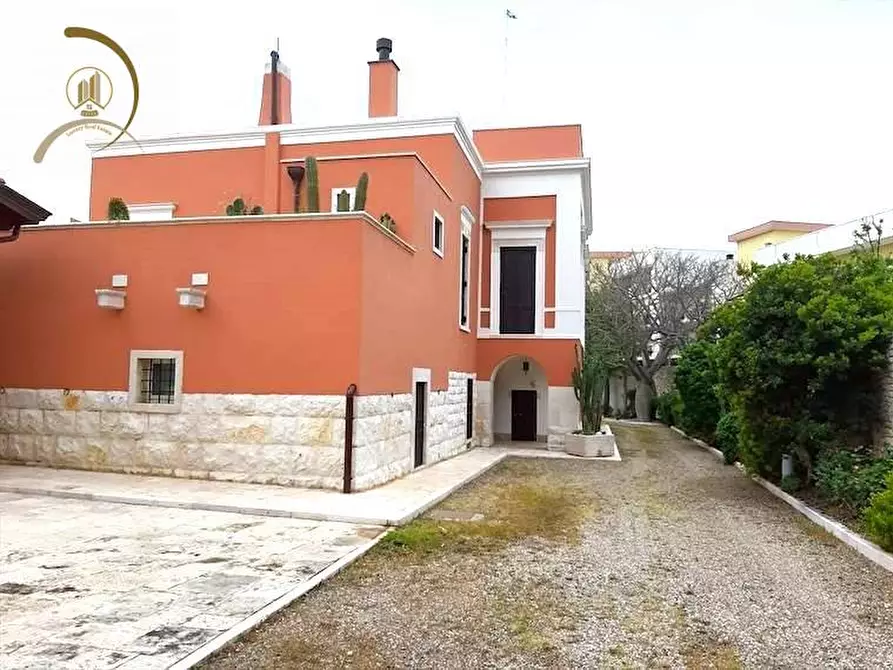Immagine 2 di Villa in vendita  in Via Chico Mendez a Bisceglie