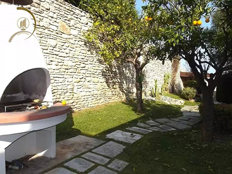 Immagine 5 di Villa in vendita  in Via Chico Mendez a Bisceglie