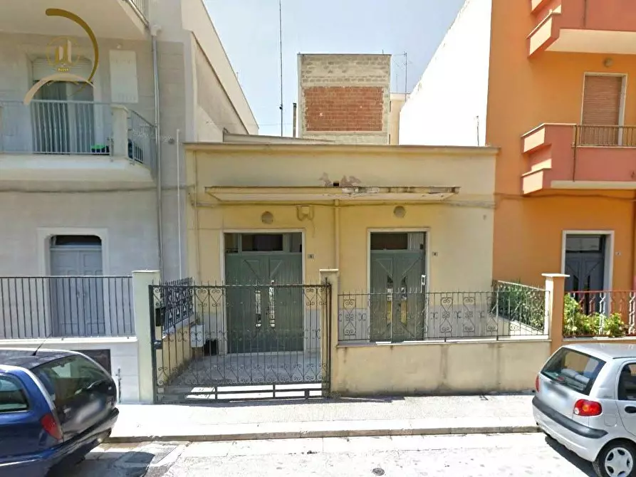 Immagine 1 di Casa indipendente in vendita  in Via Goffredo Normanno a Andria