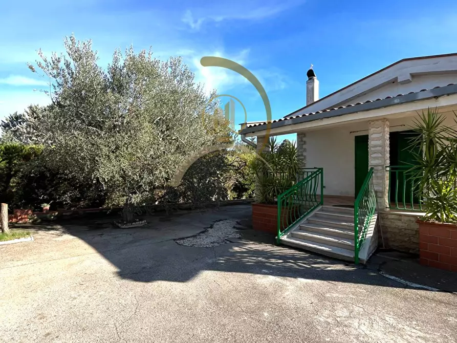 Immagine 23 di Villa in vendita  in Contrada la Spineta a Andria