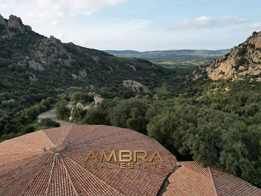 Immagine 2 di Locale commerciale in vendita  in Panoramica a Aggius