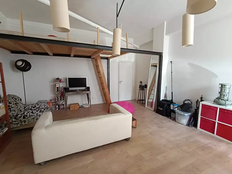 Immagine 4 di Loft/Open space in vendita  in Via Del Fosso Di Santa Maura a Roma