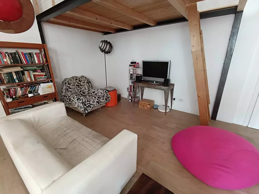 Immagine 21 di Loft/Open space in vendita  in Via Del Fosso Di Santa Maura a Roma