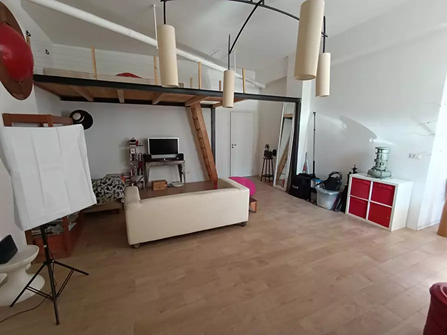 Immagine 8 di Loft/Open space in vendita  in Via Del Fosso Di Santa Maura a Roma