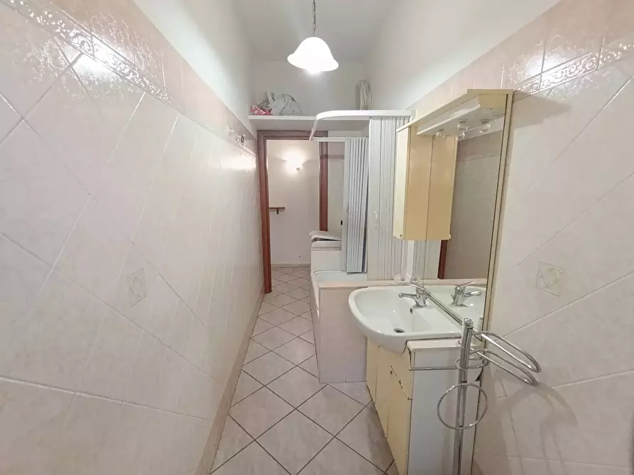 Immagine 20 di Appartamento in vendita  in Via Del Fosso Di Santa Maura a Roma