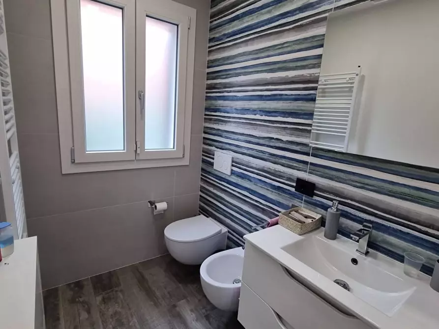 Immagine 27 di Villetta a schiera in vendita  in Via Del Fosso Di Santa Maura a Roma